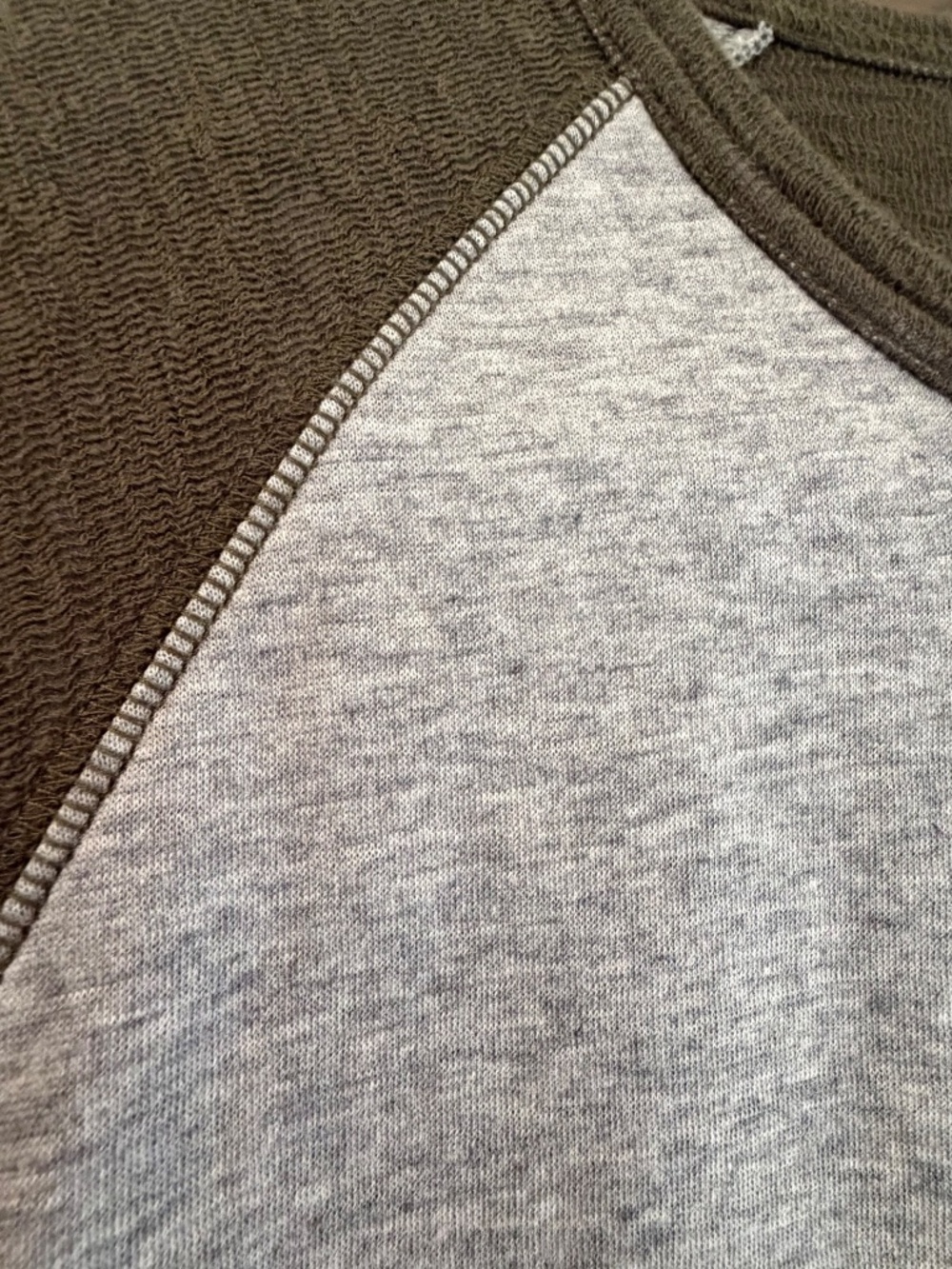 Vince Lieutenant Green & Gray Baseball Long Sleeve Crew Double Knit, Size Large - Picture 5 of 12